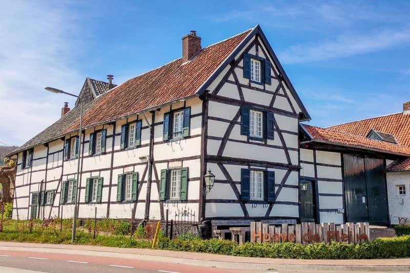 Bnb Het Geluk Van Limburg Mechelen Exteriör bild